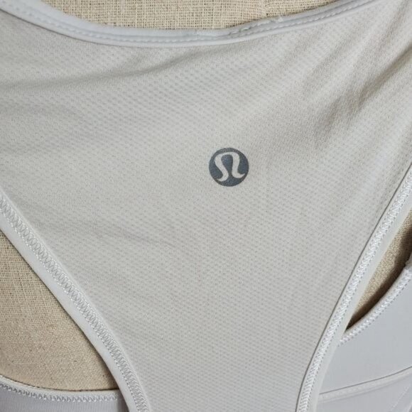 Lululemon water color purple White Built In Bra tank women's size 4 - Picture 5 of 8